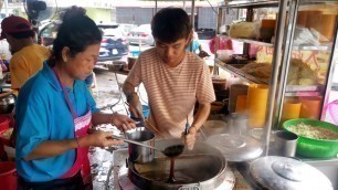 'Street Food Malaysia Penang Famous Lor Mee chicken fests 大路后金龙卤面鸡脚'