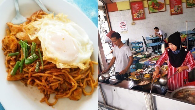 'Mee  Goreng Tomyam Nana Tomyam Street Food Malaysia Penang 东炎炒面很好吃'