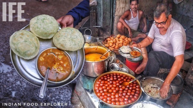 'This Place is Famous For Green Matar Ki Kachori & Gulab Jamun | Jein Brothers | Street Food India'