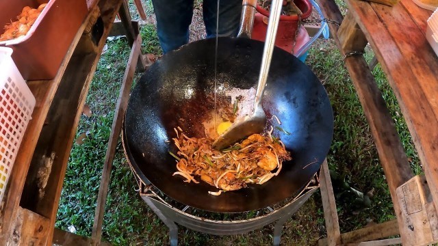 'Amazing Street Food of Malaysia - CHAR KUEY TEOW'