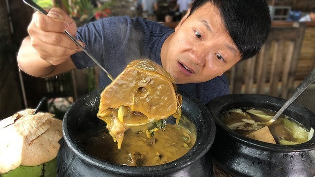 'MASSIVE BEEF BONE Soup Insane FILIPINO Food at Tagaytay Philippines'