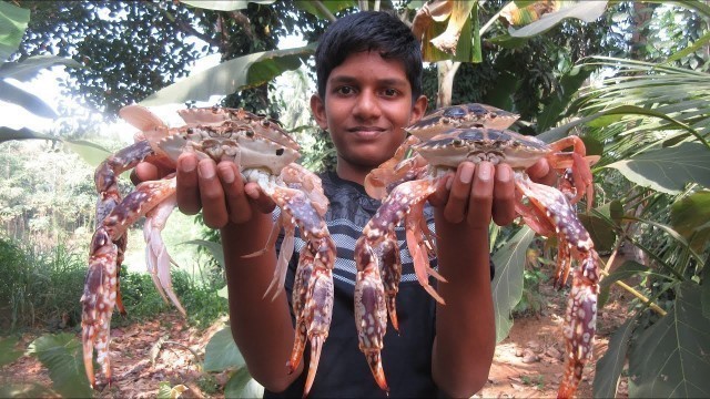 'Village food factory / Crab Curry - Crab Recipe Cooking by my Family in my village / Family Cooking'