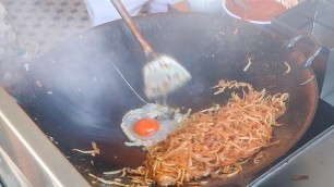 'Char Kway Teow in Penang, Malaysia Street Food'