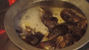 'How do you cook fresh mussels? Kanyakumari Special | Village food Factory'