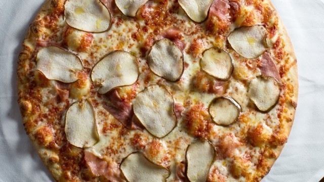 'Schwan\'s Chef Collective Fall Pizza Toppings: Pear & Prosciutto Pizza'