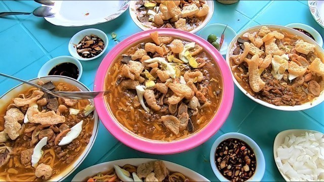 'Filipino Food |  Lomi Batangas - Noodle Soup'