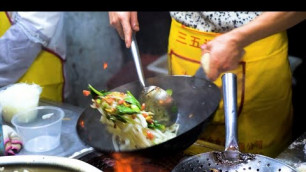 'Chinese Street Food -Best Fried rice and noodles with egg, beef fried dumplings ,  Fried Bao'