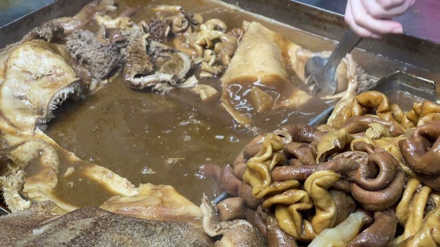 'Beef offal soup in Guangzhou #China Street Food'