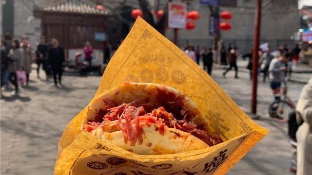 'Chinese Street Food in Xi\'an - HALAL Street Food in China'
