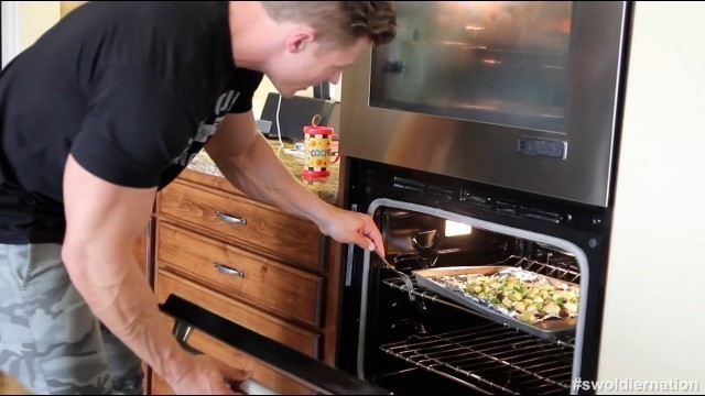 'Swoldier Nation - Cooking Edition - Olympia Meal Prep'
