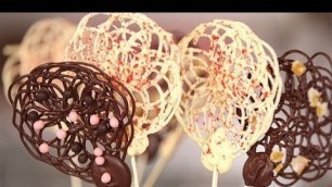 'Chocolate Lace Lollipops That Are Shockingly Easy to Make'