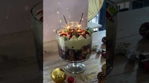 'Pigs in Blanket Trifle - Crazy Christmas food ideas and recipes. Pigs in blanket recipes. Crazy food'