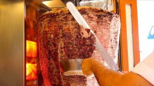 'World\'s Biggest Döner Kebab MASTER CUTTING SKILLS Istanbul - Turkish Street Food'